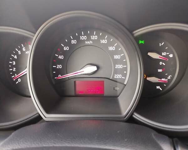 Сірий Кіа Ріо, об'ємом двигуна 1.4 л та пробігом 80 тис. км за 9500 $, фото 12 на Automoto.ua