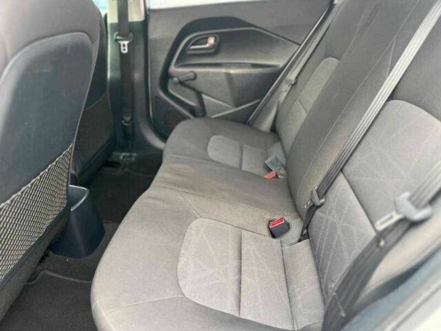 Сірий Кіа Ріо, об'ємом двигуна 1.6 л та пробігом 53 тис. км за 1200 $, фото 6 на Automoto.ua