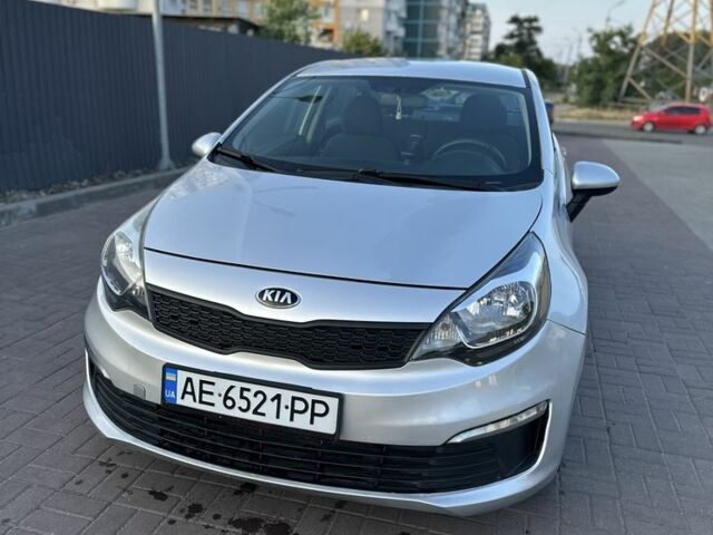 Серый Киа Рио, объемом двигателя 1.6 л и пробегом 160 тыс. км за 7500 $, фото 1 на Automoto.ua