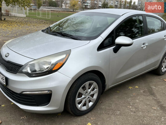 Серый Киа Рио, объемом двигателя 1.59 л и пробегом 219 тыс. км за 7600 $, фото 3 на Automoto.ua