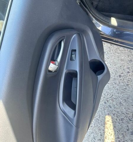 Серый Киа Рио, объемом двигателя 1.59 л и пробегом 127 тыс. км за 7500 $, фото 21 на Automoto.ua