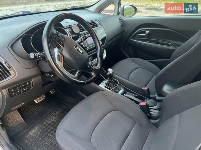 Серый Киа Рио, объемом двигателя 1.4 л и пробегом 133 тыс. км за 10500 $, фото 5 на Automoto.ua