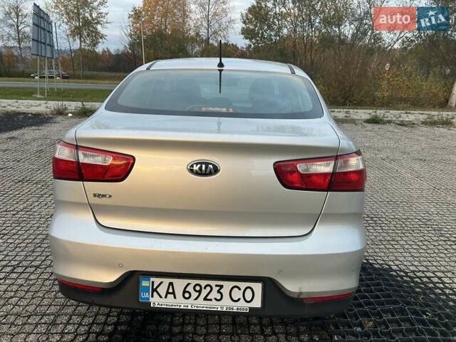 Серый Киа Рио, объемом двигателя 1.4 л и пробегом 133 тыс. км за 10500 $, фото 4 на Automoto.ua