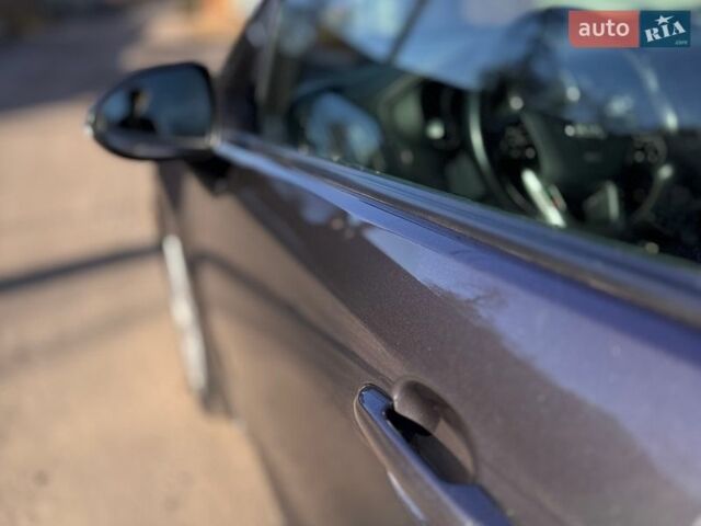 Сірий Кіа Ріо, об'ємом двигуна 1.4 л та пробігом 117 тис. км за 10000 $, фото 4 на Automoto.ua