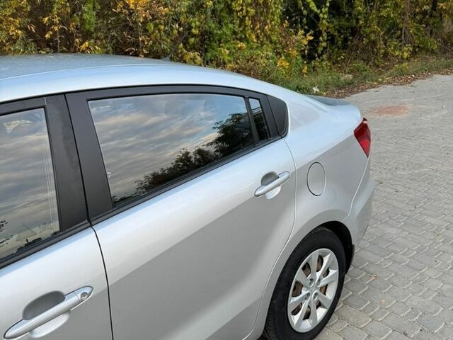 Серый Киа Рио, объемом двигателя 1.25 л и пробегом 84 тыс. км за 10500 $, фото 5 на Automoto.ua