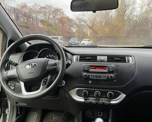 Сірий Кіа Ріо, об'ємом двигуна 1.4 л та пробігом 167 тис. км за 8999 $, фото 10 на Automoto.ua