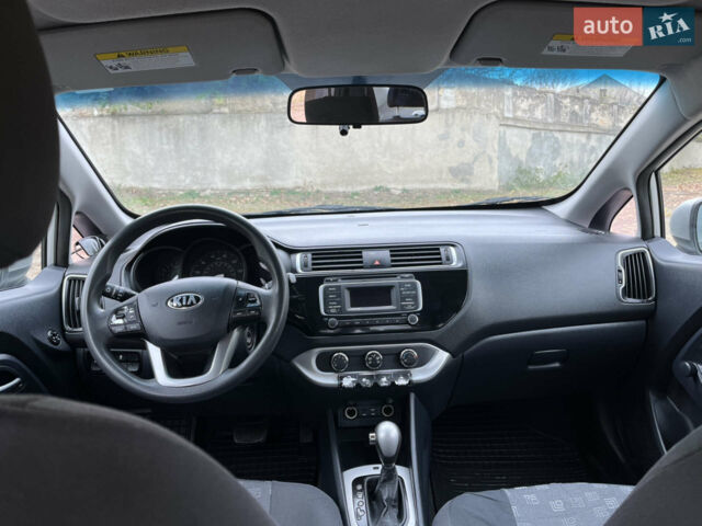 Серый Киа Рио, объемом двигателя 1.59 л и пробегом 219 тыс. км за 7600 $, фото 18 на Automoto.ua