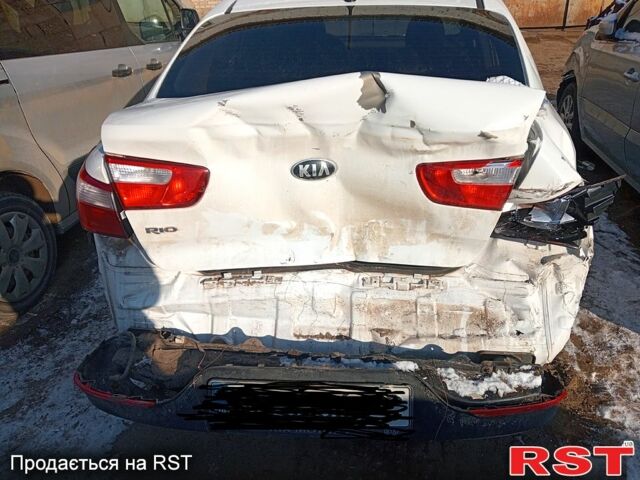 Серый Киа Рио, объемом двигателя 1.4 л и пробегом 13600 тыс. км за 4000 $, фото 3 на Automoto.ua