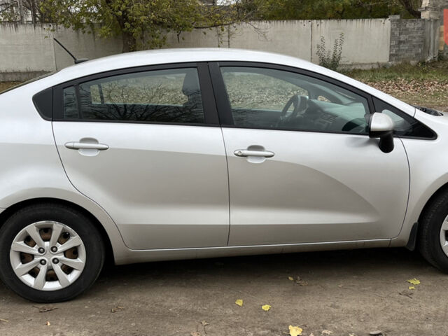Сірий Кіа Ріо, об'ємом двигуна 1.59 л та пробігом 219 тис. км за 7600 $, фото 5 на Automoto.ua