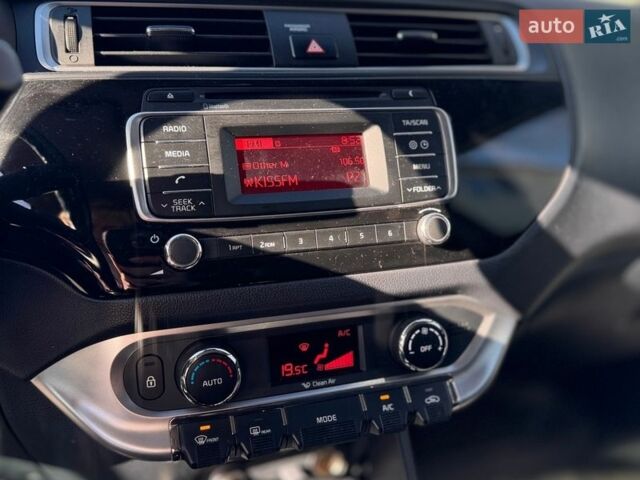 Сірий Кіа Ріо, об'ємом двигуна 1.4 л та пробігом 117 тис. км за 10000 $, фото 8 на Automoto.ua