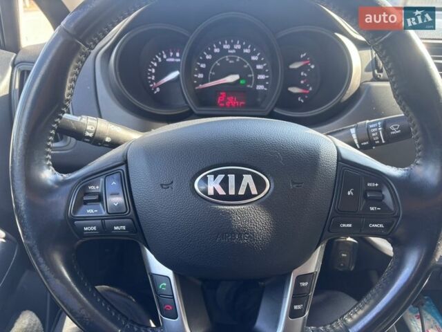 Серый Киа Рио, объемом двигателя 1.59 л и пробегом 127 тыс. км за 7500 $, фото 17 на Automoto.ua