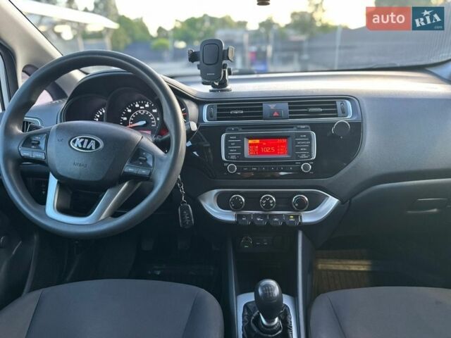 Сірий Кіа Ріо, об'ємом двигуна 1.59 л та пробігом 195 тис. км за 6300 $, фото 2 на Automoto.ua