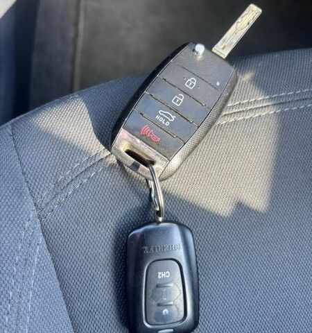 Серый Киа Рио, объемом двигателя 1.59 л и пробегом 127 тыс. км за 7500 $, фото 27 на Automoto.ua