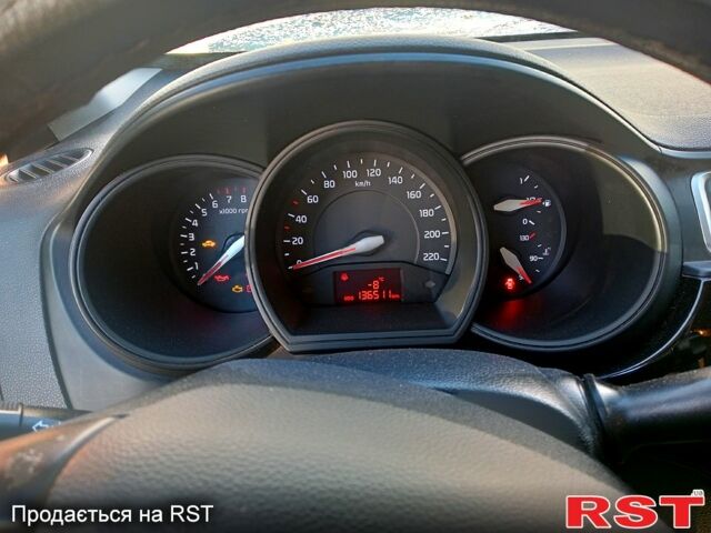 Серый Киа Рио, объемом двигателя 1.4 л и пробегом 13600 тыс. км за 4000 $, фото 8 на Automoto.ua