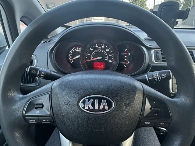 Серый Киа Рио, объемом двигателя 1.6 л и пробегом 160 тыс. км за 7500 $, фото 8 на Automoto.ua