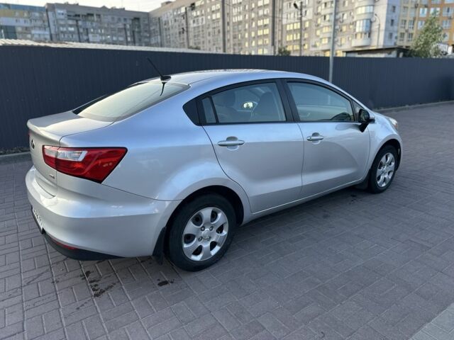 Серый Киа Рио, объемом двигателя 1.6 л и пробегом 160 тыс. км за 7500 $, фото 3 на Automoto.ua