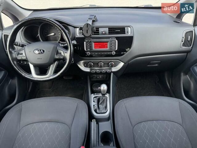 Серый Киа Рио, объемом двигателя 1.4 л и пробегом 46 тыс. км за 11400 $, фото 55 на Automoto.ua
