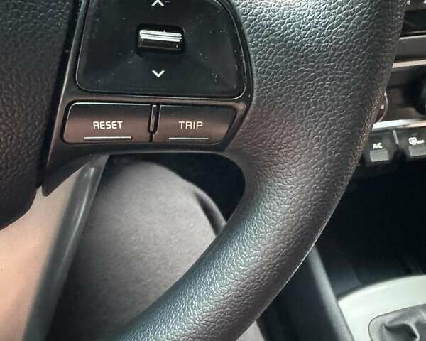 Серый Киа Рио, объемом двигателя 1.59 л и пробегом 88 тыс. км за 8499 $, фото 35 на Automoto.ua