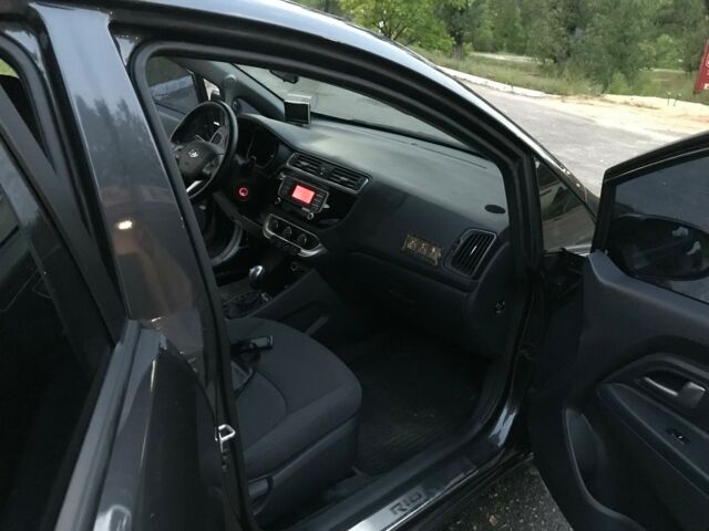 Серый Киа Рио, объемом двигателя 1.4 л и пробегом 20 тыс. км за 12500 $, фото 5 на Automoto.ua