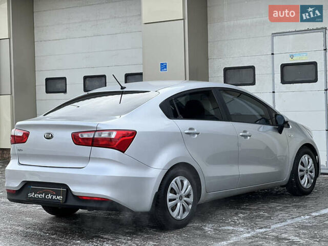 Сірий Кіа Ріо, об'ємом двигуна 1.4 л та пробігом 143 тис. км за 8999 $, фото 3 на Automoto.ua