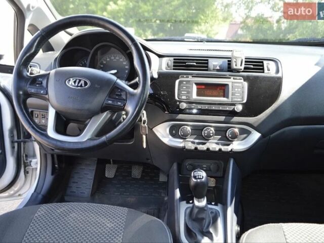 Сірий Кіа Ріо, об'ємом двигуна 1.4 л та пробігом 104 тис. км за 7848 $, фото 6 на Automoto.ua