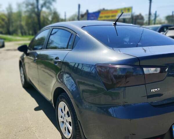 Серый Киа Рио, объемом двигателя 1.4 л и пробегом 72 тыс. км за 9800 $, фото 11 на Automoto.ua