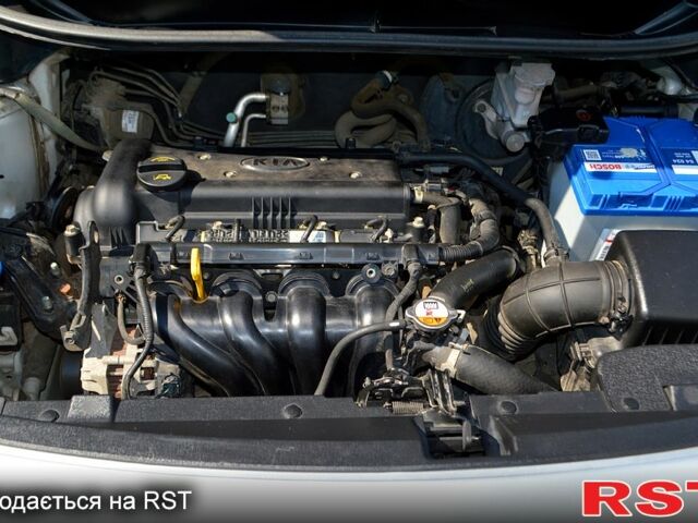 Сірий Кіа Ріо, об'ємом двигуна 1.4 л та пробігом 104 тис. км за 9000 $, фото 6 на Automoto.ua