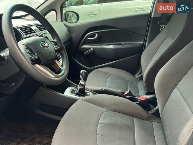 Серый Киа Рио, объемом двигателя 1.59 л и пробегом 91 тыс. км за 8700 $, фото 6 на Automoto.ua