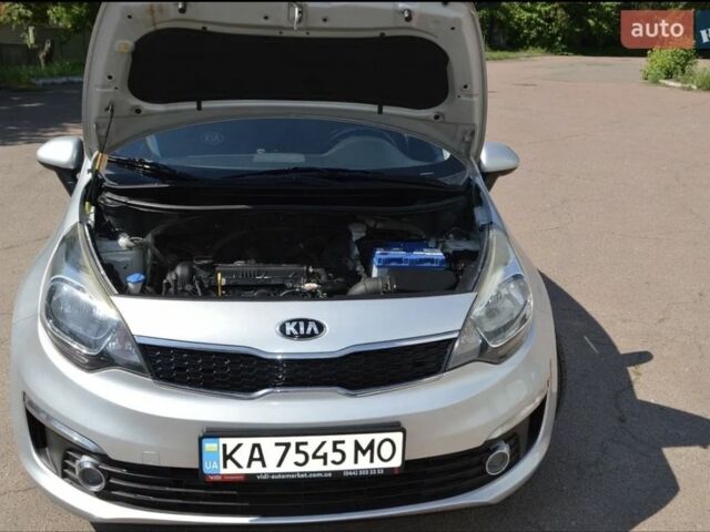 Сірий Кіа Ріо, об'ємом двигуна 1.4 л та пробігом 104 тис. км за 7848 $, фото 1 на Automoto.ua