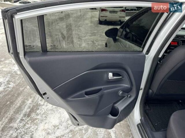 Серый Киа Рио, объемом двигателя 1.59 л и пробегом 88 тыс. км за 8499 $, фото 23 на Automoto.ua