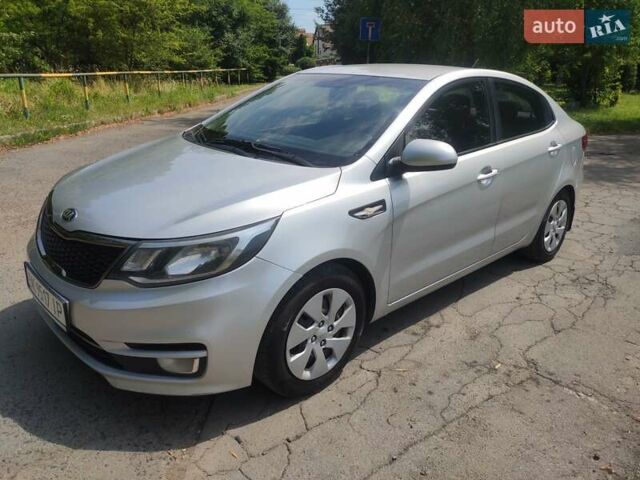 Сірий Кіа Ріо, об'ємом двигуна 1.4 л та пробігом 154 тис. км за 8500 $, фото 7 на Automoto.ua