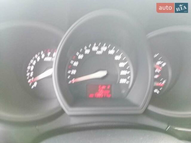 Серый Киа Рио, объемом двигателя 1.4 л и пробегом 138 тыс. км за 10500 $, фото 4 на Automoto.ua