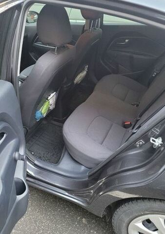 Сірий Кіа Ріо, об'ємом двигуна 1.4 л та пробігом 114 тис. км за 8950 $, фото 1 на Automoto.ua