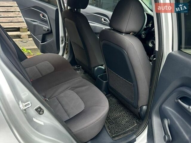 Серый Киа Рио, объемом двигателя 1.59 л и пробегом 91 тыс. км за 8700 $, фото 9 на Automoto.ua