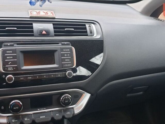 Серый Киа Рио, объемом двигателя 1.4 л и пробегом 146 тыс. км за 9999 $, фото 11 на Automoto.ua