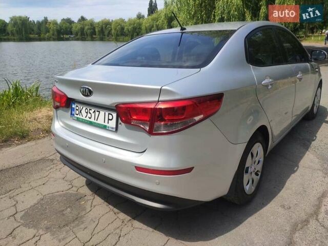 Сірий Кіа Ріо, об'ємом двигуна 1.4 л та пробігом 154 тис. км за 8500 $, фото 5 на Automoto.ua
