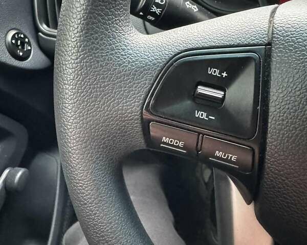 Серый Киа Рио, объемом двигателя 1.59 л и пробегом 88 тыс. км за 8499 $, фото 36 на Automoto.ua