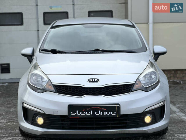 Сірий Кіа Ріо, об'ємом двигуна 1.4 л та пробігом 143 тис. км за 8999 $, фото 1 на Automoto.ua