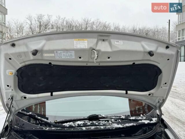 Серый Киа Рио, объемом двигателя 1.59 л и пробегом 88 тыс. км за 8499 $, фото 12 на Automoto.ua