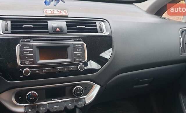 Серый Киа Рио, объемом двигателя 1.4 л и пробегом 145 тыс. км за 10400 $, фото 12 на Automoto.ua