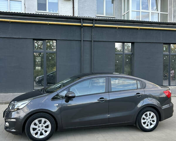 Серый Киа Рио, объемом двигателя 1.4 л и пробегом 165 тыс. км за 7800 $, фото 5 на Automoto.ua
