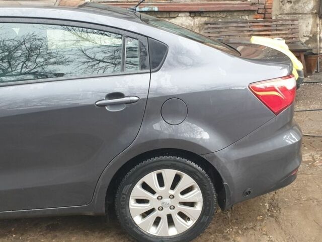 Серый Киа Рио, объемом двигателя 1.4 л и пробегом 146 тыс. км за 9999 $, фото 16 на Automoto.ua