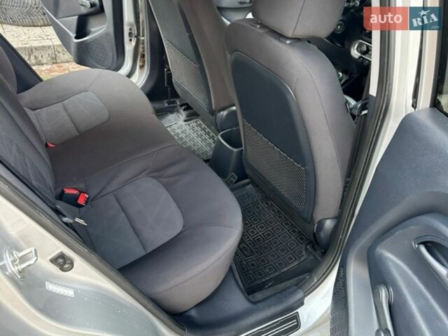 Серый Киа Рио, объемом двигателя 1.6 л и пробегом 90 тыс. км за 8300 $, фото 9 на Automoto.ua