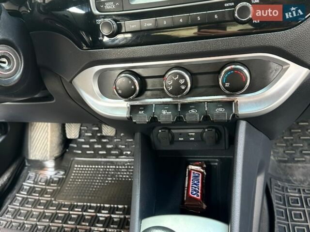 Сірий Кіа Ріо, об'ємом двигуна 1.6 л та пробігом 90 тис. км за 8800 $, фото 7 на Automoto.ua