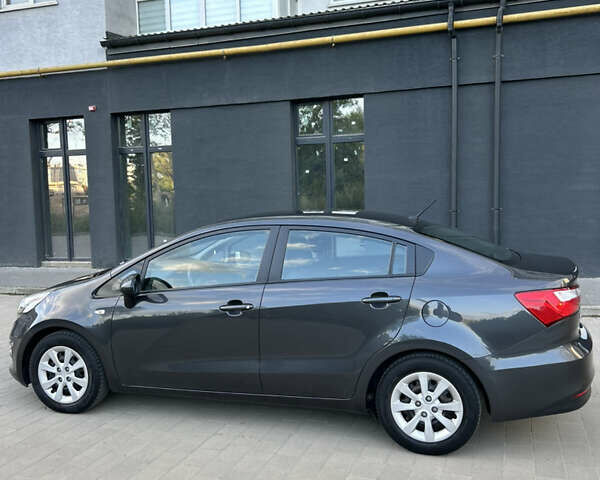 Серый Киа Рио, объемом двигателя 1.4 л и пробегом 165 тыс. км за 7800 $, фото 7 на Automoto.ua