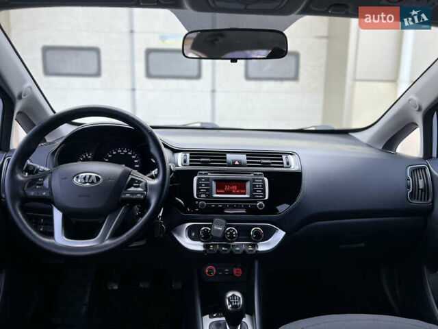 Сірий Кіа Ріо, об'ємом двигуна 1.4 л та пробігом 143 тис. км за 8999 $, фото 9 на Automoto.ua