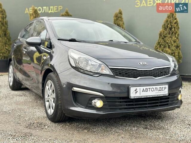 Сірий Кіа Ріо, об'ємом двигуна 1.4 л та пробігом 14 тис. км за 12990 $, фото 3 на Automoto.ua