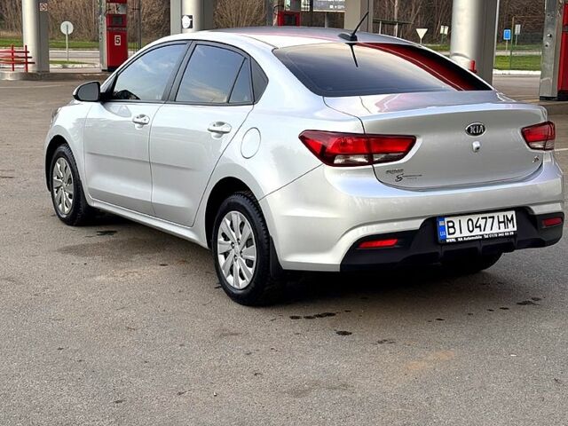 Серый Киа Рио, объемом двигателя 1.6 л и пробегом 81 тыс. км за 10000 $, фото 4 на Automoto.ua