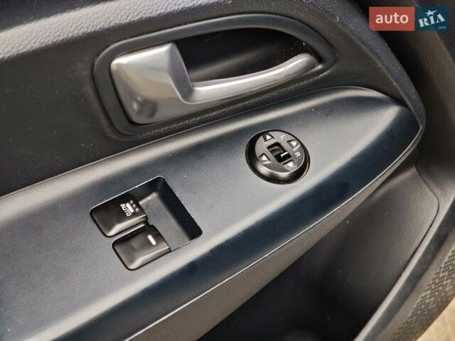 Серый Киа Рио, объемом двигателя 1.2 л и пробегом 83 тыс. км за 8390 $, фото 19 на Automoto.ua