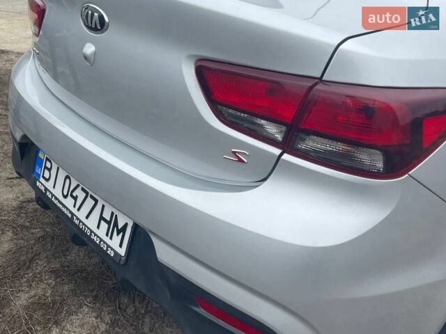 Серый Киа Рио, объемом двигателя 1.59 л и пробегом 81 тыс. км за 10000 $, фото 22 на Automoto.ua